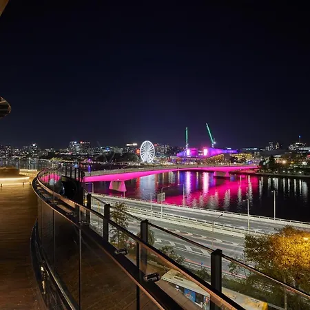 Centre Of Brisbane At Riverfront Exterior photo